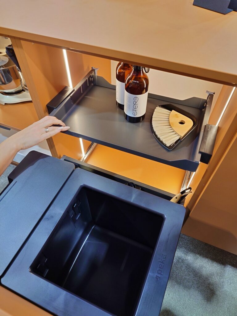 Nowości z Targów Warsaw Home - Wysuwana taca do szuflad