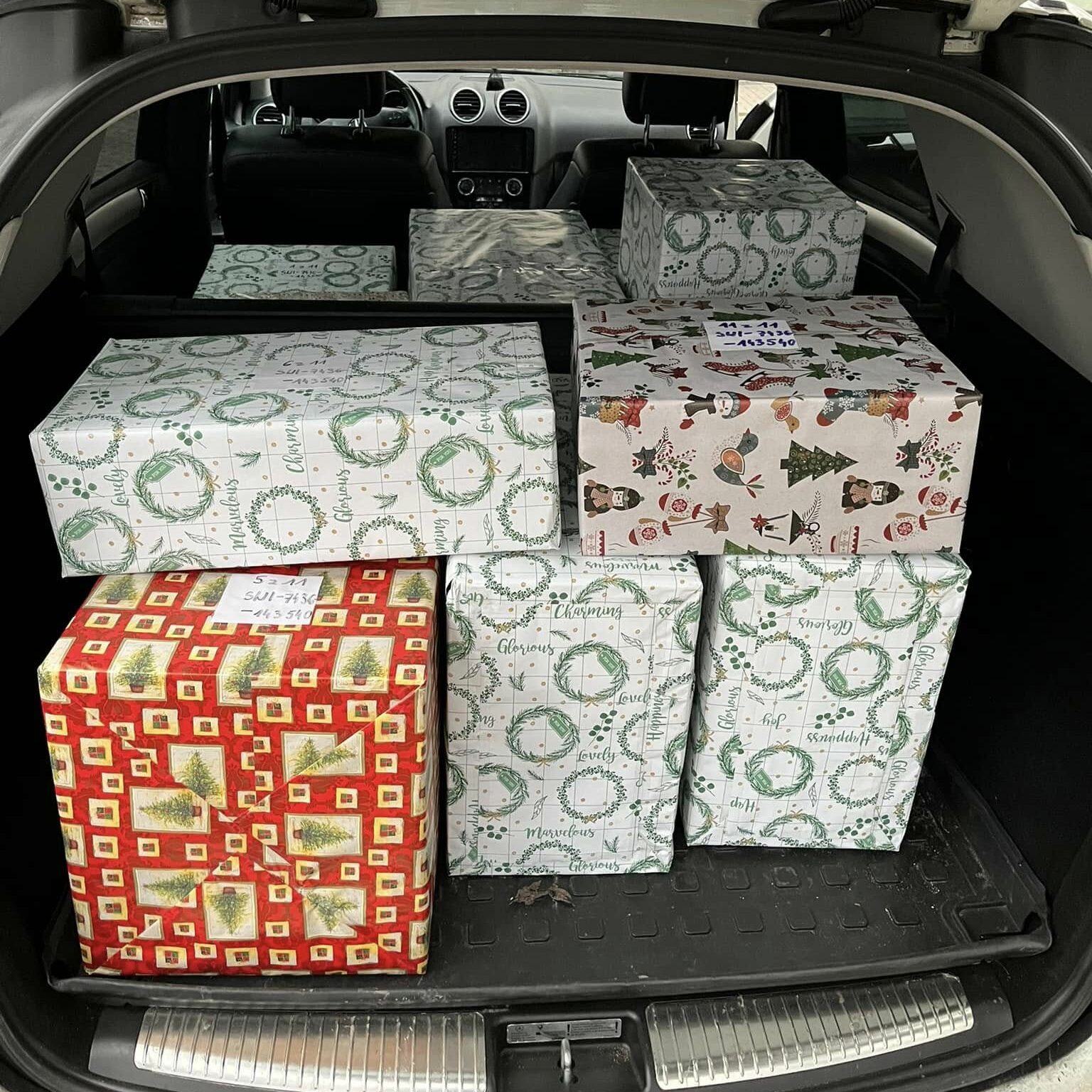 paczka charytatywna gotowa do drogi